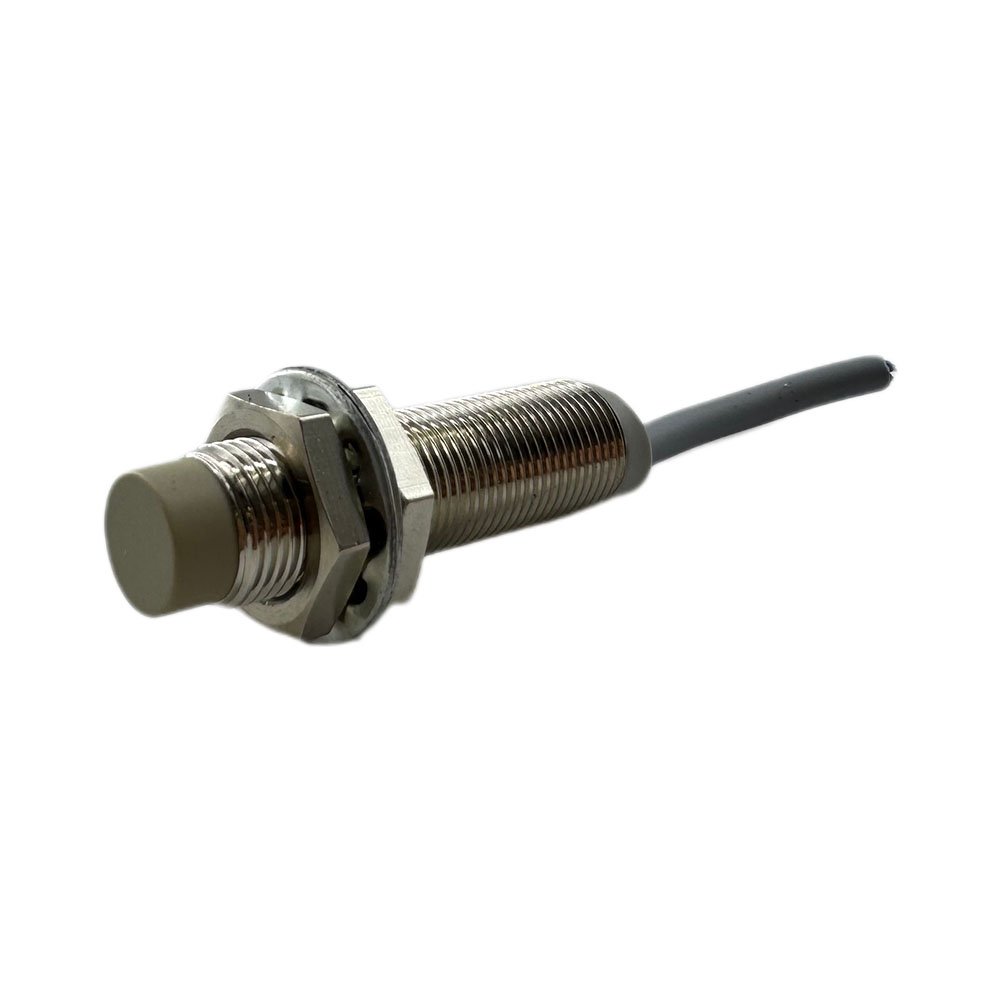 Low-temperature-resistant proximity switch